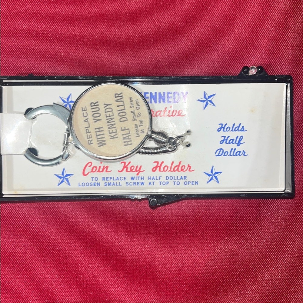 Vintage John F. Kennedy Commemorative Coin Key Holder - Picture 3 of 5